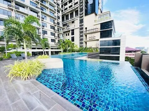 Getaway In Baseline Apartment