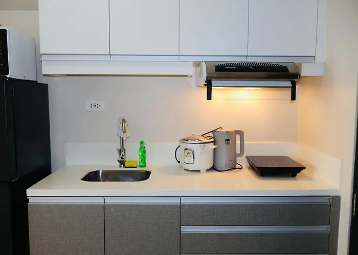 Getaway In Baseline Apartment